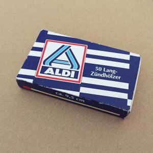 ALDI Kaminholzschachtel mit 50 Stück Inhalt